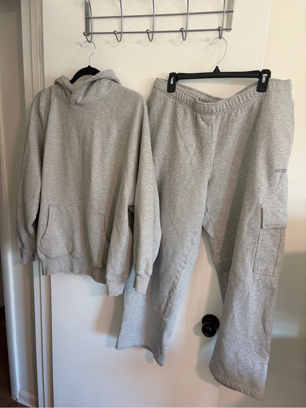 Aritzia Sweatfleece Mega Set Hoodie L + Cargo Jogger XL Heather Grey